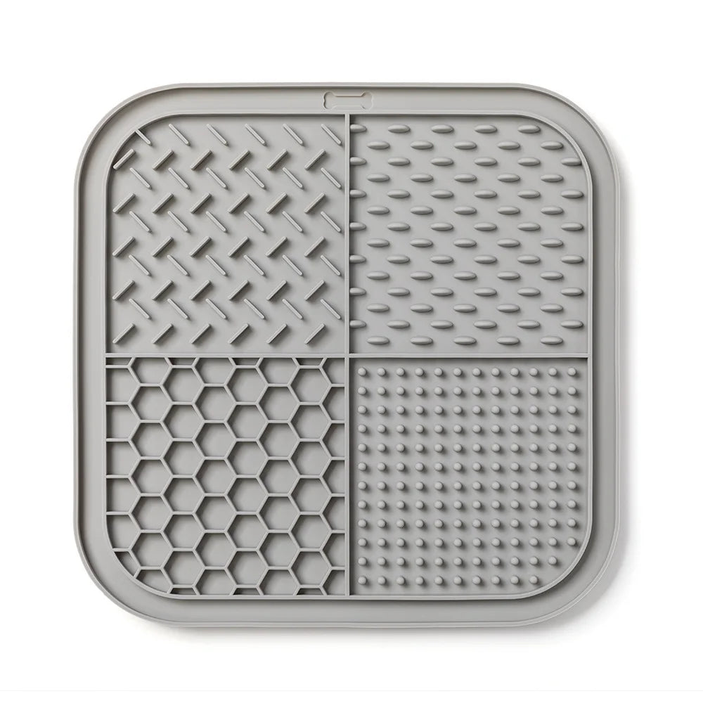 Pets Silicone Lick Mat for Dogs Cats Slow Food Plate Suction Cups Bathing Distraction Pets Sucker Food Training Feeder Supplies