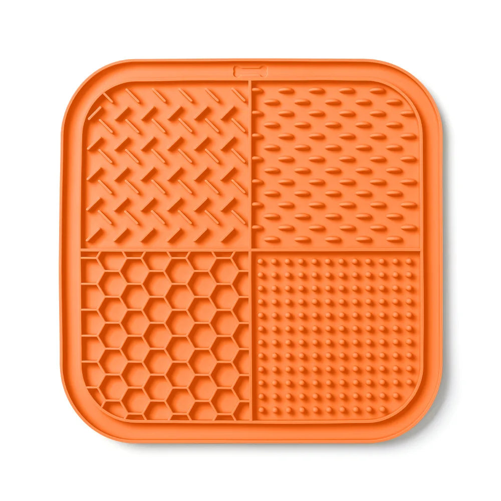Pets Silicone Lick Mat for Dogs Cats Slow Food Plate Suction Cups Bathing Distraction Pets Sucker Food Training Feeder Supplies